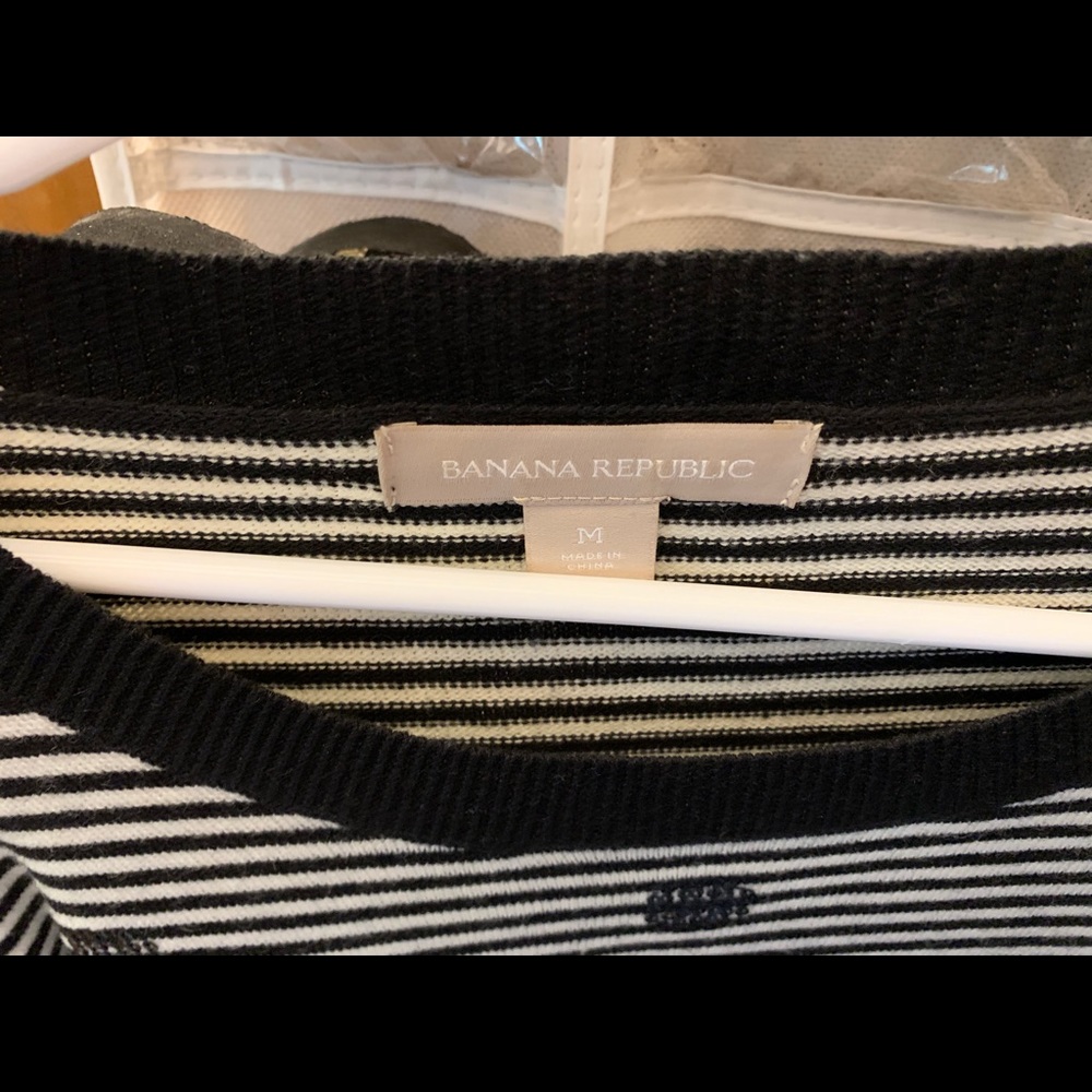 Light weight sweater